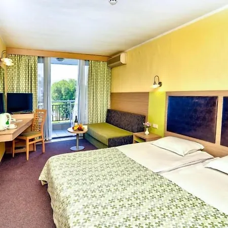 Slavuna Hotel 4*